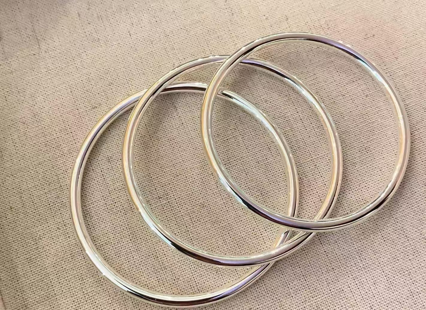 Thin Textured Oversized Hoop Earrings Classic Stackable Ladies Daily Ear Accessory
