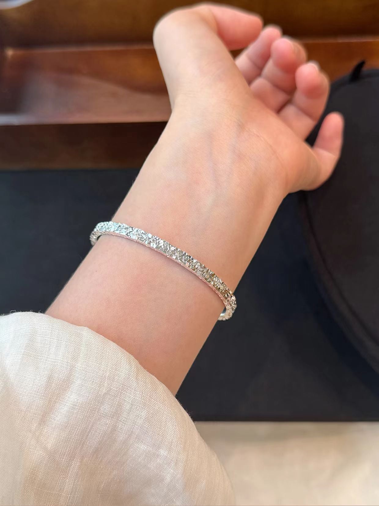Three-Faceted Ice Texture Closed Silver Bangle, Fashion Versatile Holiday Gift